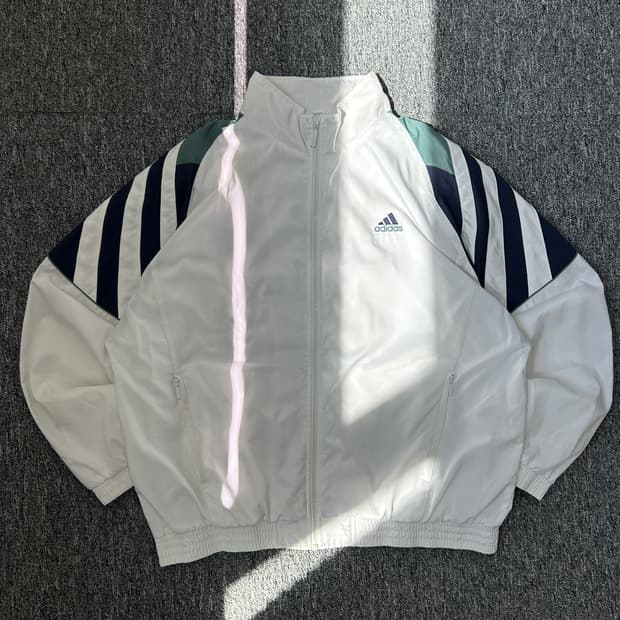 아디다스 00’s 올드스쿨 바람막이