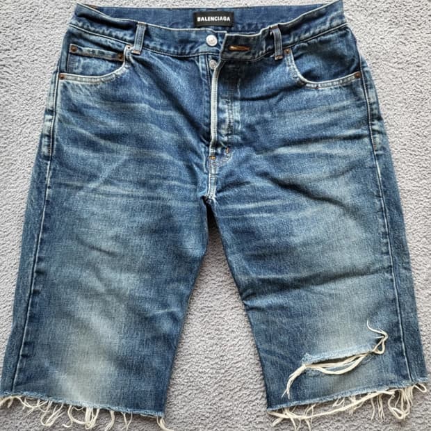 발렌시아가 18ss 컷오프 데님 숏팬츠 33