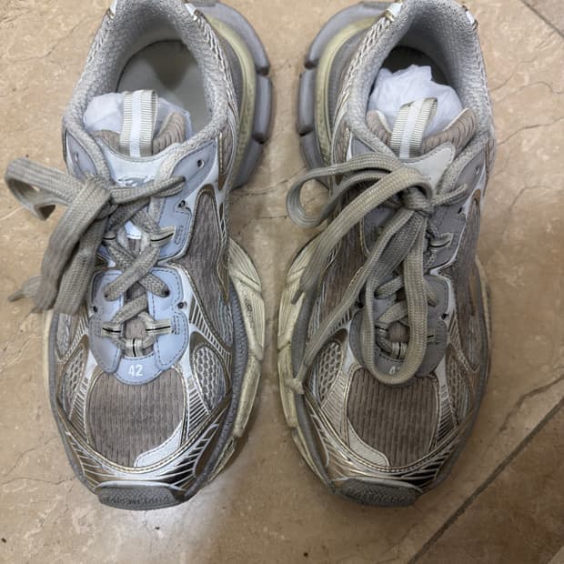 발렌시아가 3XL 에그쉘 42 사이즈 정품