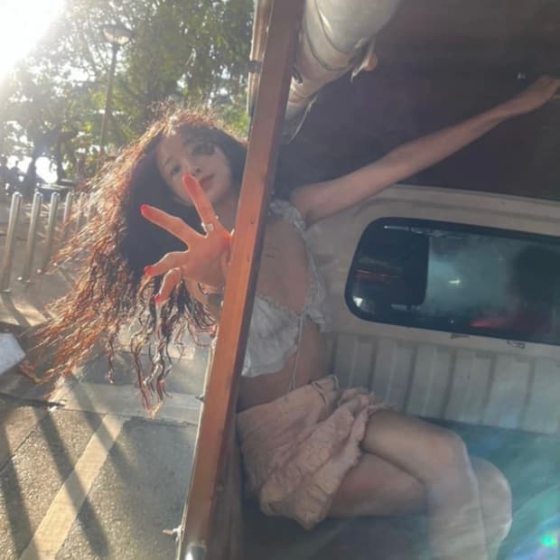 포러브앤레몬 탑