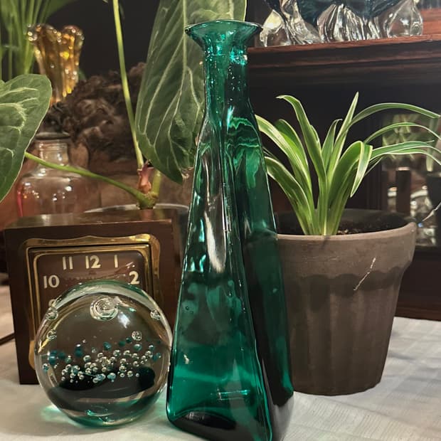 일본 빈티지 아트글라스 에메랄드 그린 화병🌲