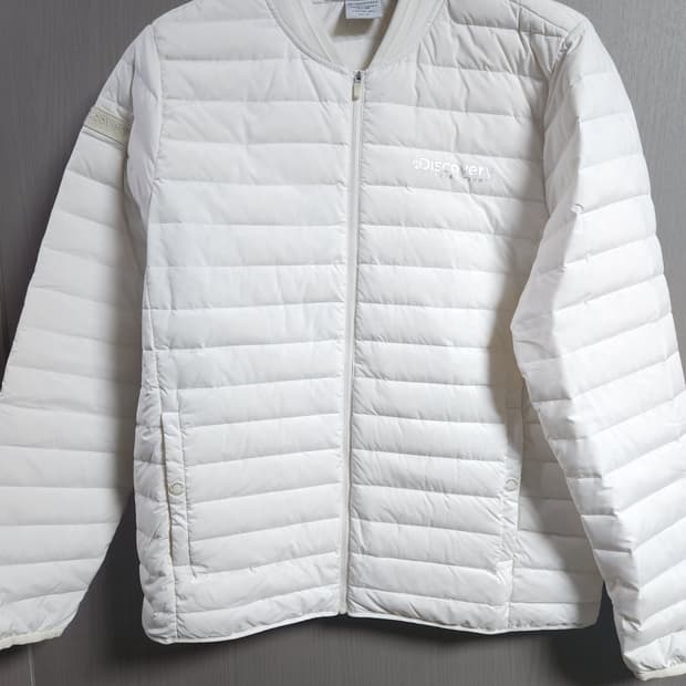 디스커버리 거위털 경량 패딩, M
