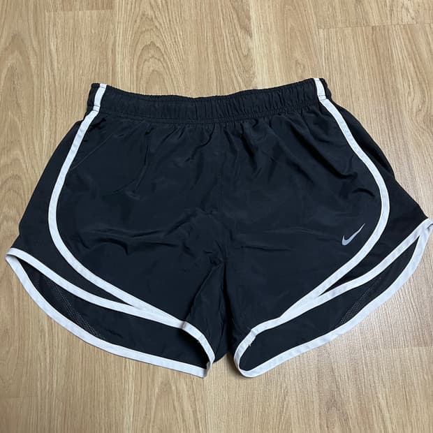 나이키 러닝 여성 스우시 검정 반바지