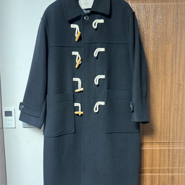 키뮤어 블랙 더플 코트