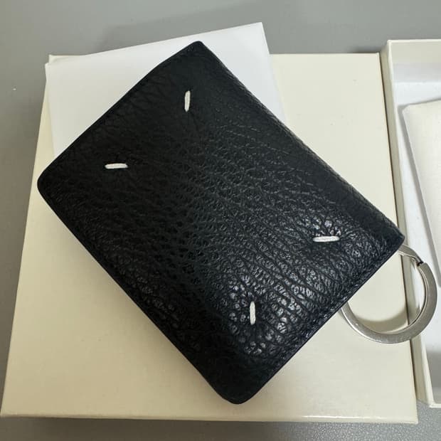 메종 마르지엘라 블랙 키링 카드지갑 팔아요