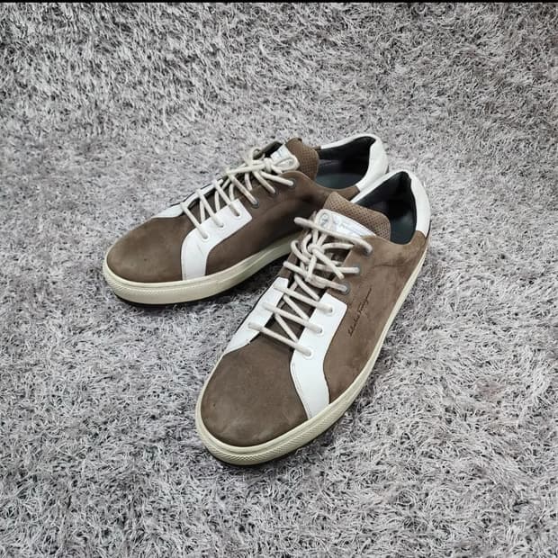 페라가모 스니커즈 9.5