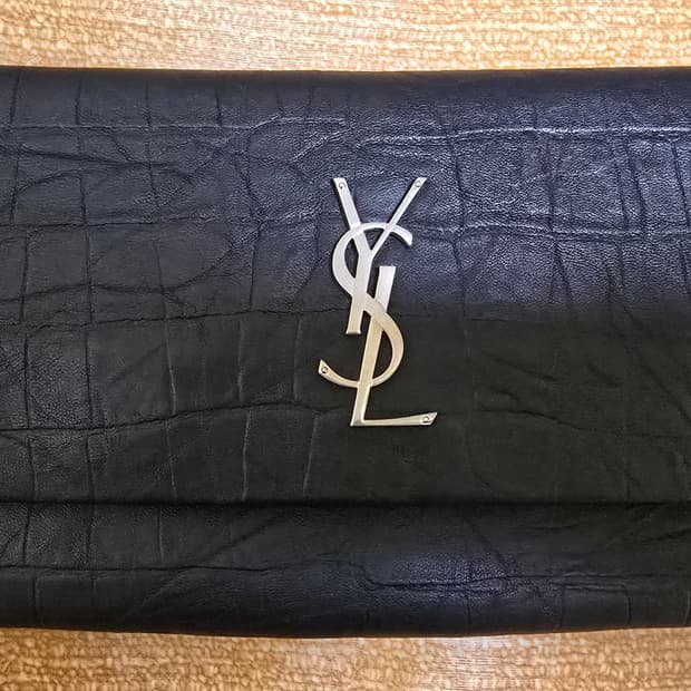 생로랑 크로커다일 폴딩 클러치