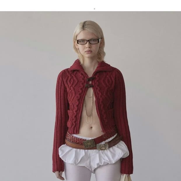 스컬프터 레드 니트 가디건 팔아요