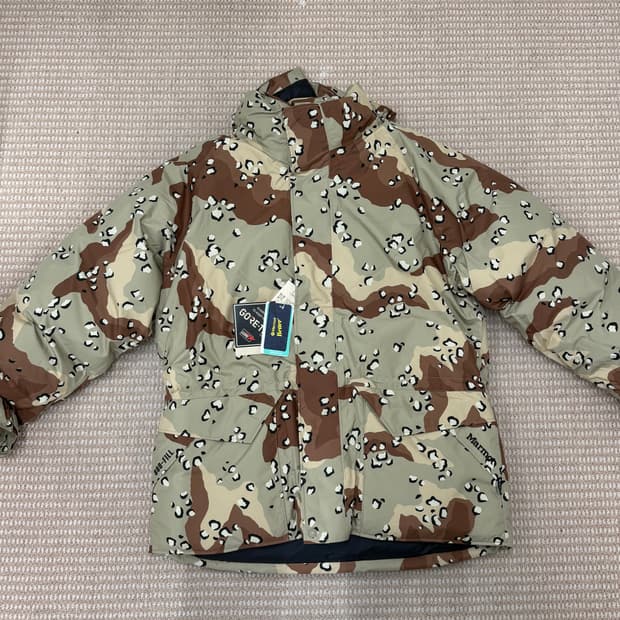 BETTER X MARMOT 데저트 카모 고어텍스 메머드 파카