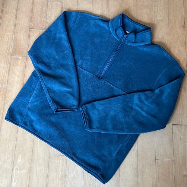 유니클로 반집업 후리스