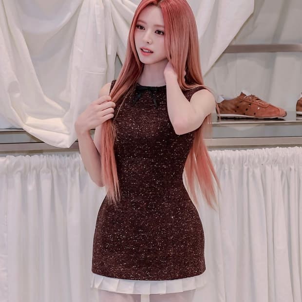 슈슈통 브라운 원피스 유나 착용