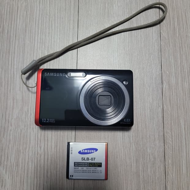 삼성 VLUU ST550 디지털카메라 액정 파손 ccd 먼지