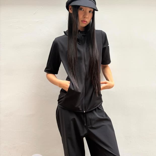 지초이 컴포트 26-002 AIRY HOODIE (BLACK)