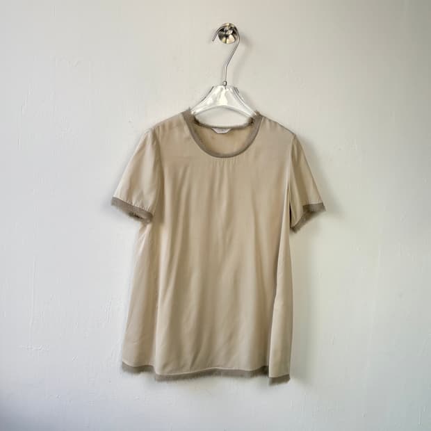 타임 페더 넥 티셔츠 