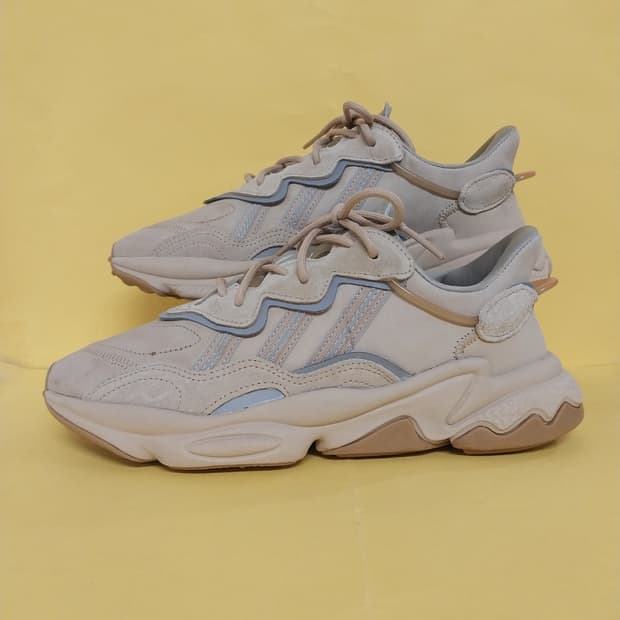 남성 아디다스 오리지널 오즈위고 라이트브라운 운동화 (250)