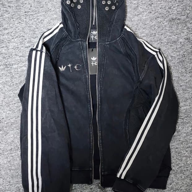 새상품 아디다스 x 떠그 클럽 팀가이스트 스웨트 후드 집업 블랙 