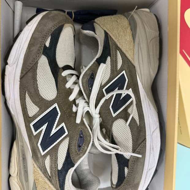 뉴발란스 990v3 올리브 275
