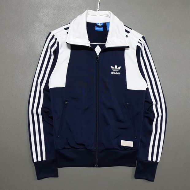 아디다스 희귀 대장급 유로파 파이어버드 트랙탑 져지 자켓 엔믹스 설윤