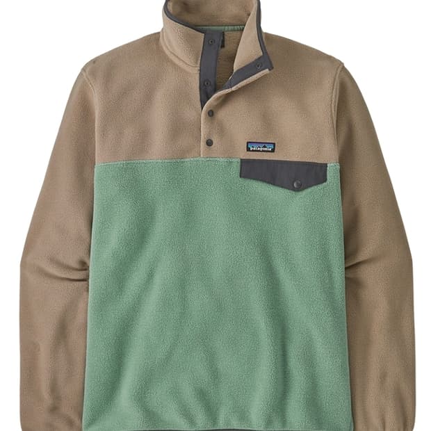파타고니아 라이트웨이트 신칠라 스냅-T 플리스 풀오버 엘우드 그린 팝니다