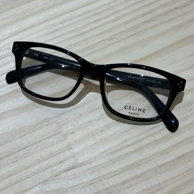 셀린느 뿔테 안경