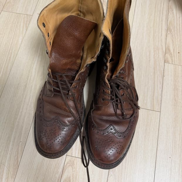 crokett&jones 브라운 레이스업 부츠