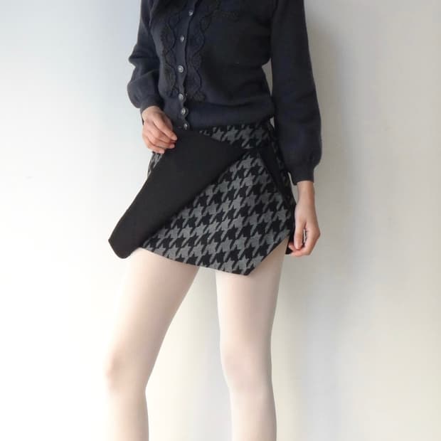 Hound pattern layered mini pants