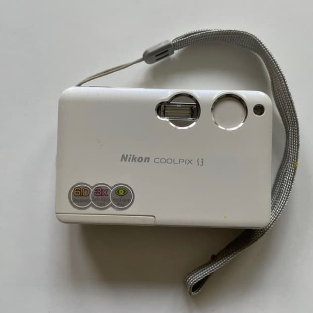 민트급 ) 니콘 쿨픽스 s3 노제 디카