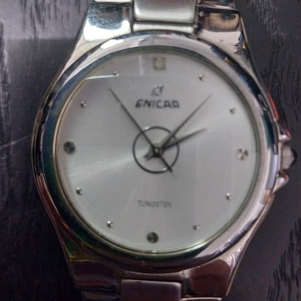 빈티지 에니카 스위스 텅스텐 쿼츠 시계