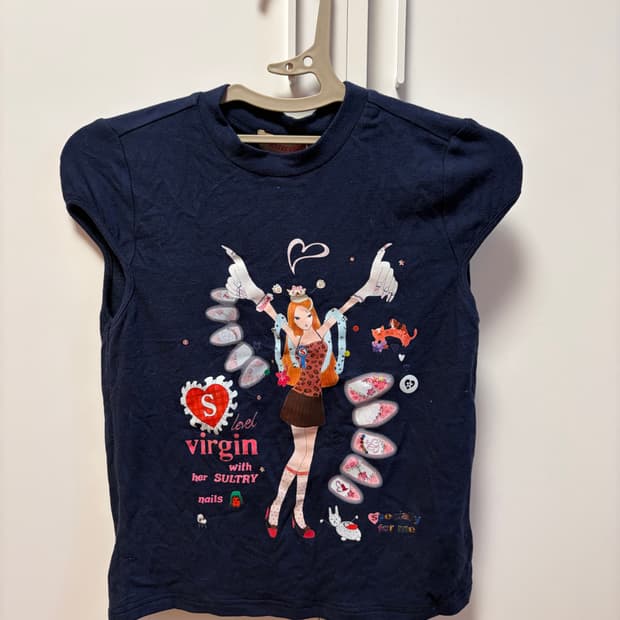 SULTRY VIRGIN 썰트리버진 티셔츠