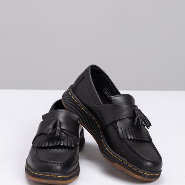 닥터마틴 에디슨 태슬 로퍼 블랙 260