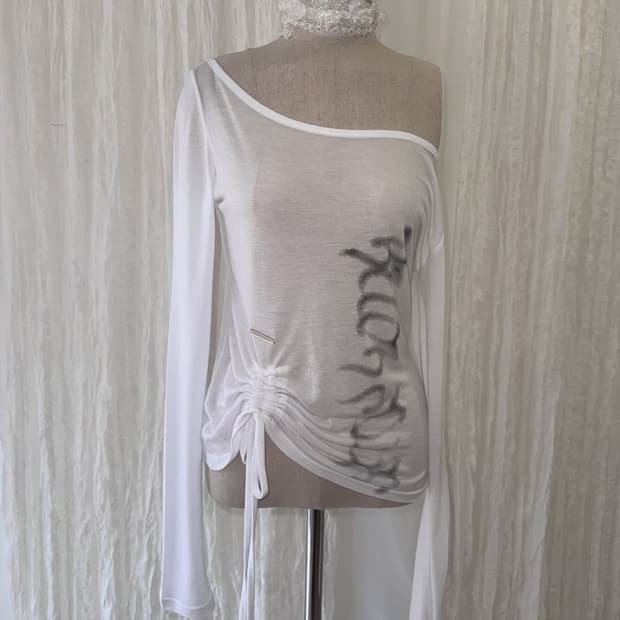 화이트 사이드 셔링 롱슬리브