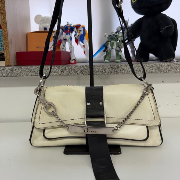 정품) 디올 화이트 캔버스 숄더백 체인 스트랩