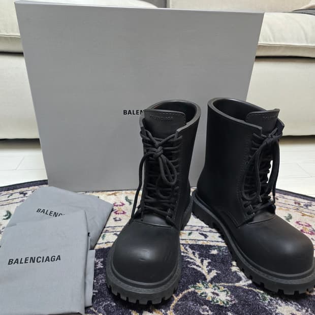 발렌시아가 스테로이드 부츠 42size