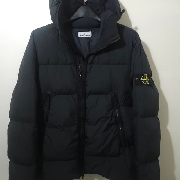[새상품급] 스톤아일랜드 크링클랩스 패딩 XL Size