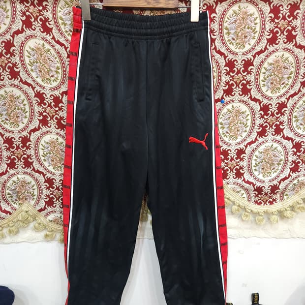 푸마 사이드라인 트레이닝 팬츠 일본판 블랙/레드

