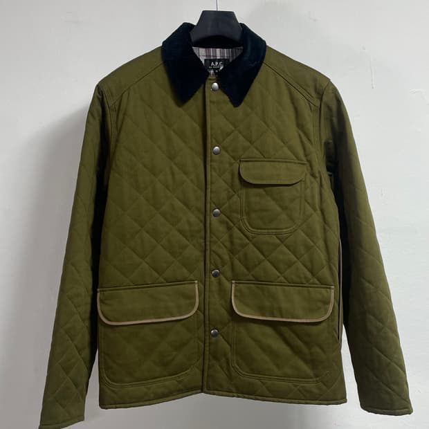  APC 아페쎄 카키 퀼팅 자켓 (on.08)