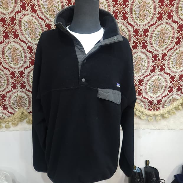 파타고니아 신칠라 반집업 후리스

