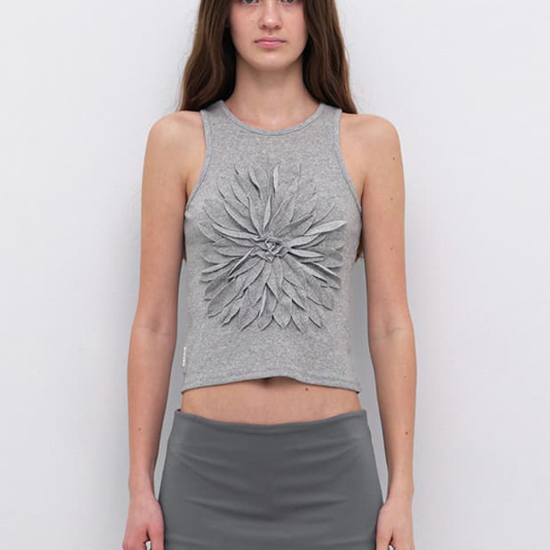 세릭 flower pointed sleeveless