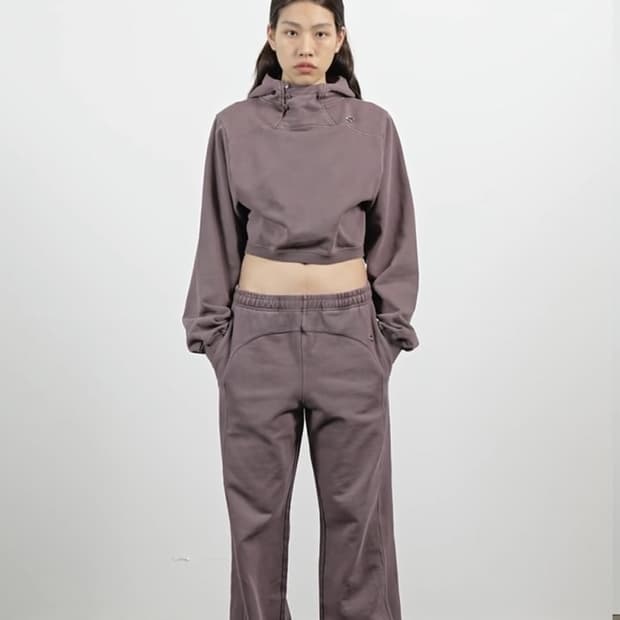 미스치프 셋업 브라운