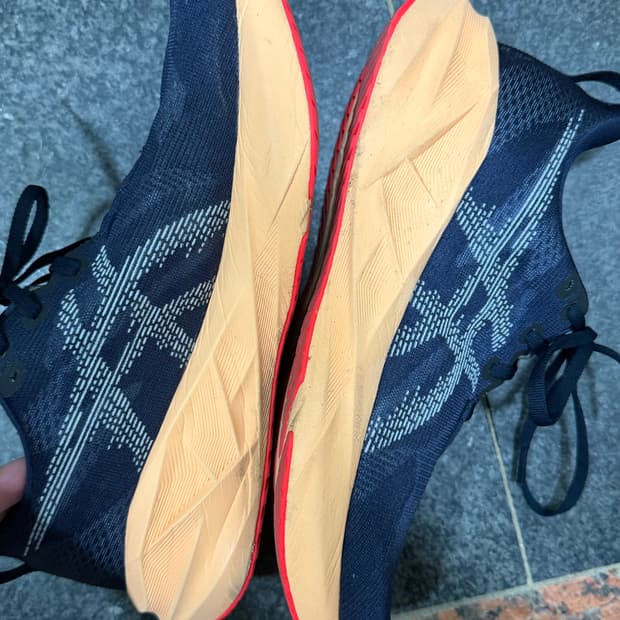 아식스 노바블라스트5 275 2e 와이드