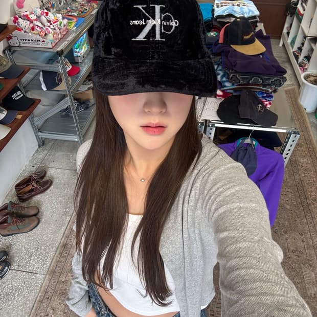 캘빈클라인 벨벳 햇