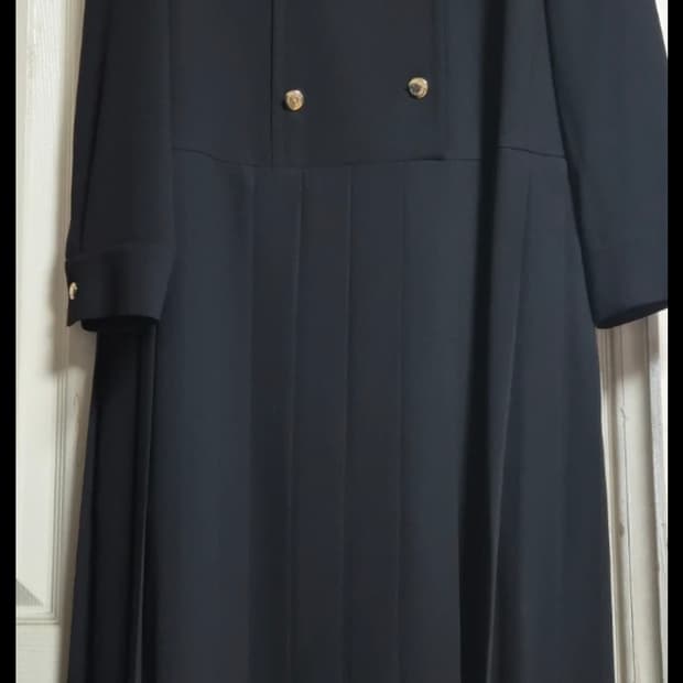 럭키슈에뜨 플리츠 더블 버튼 롱원피스 새상품