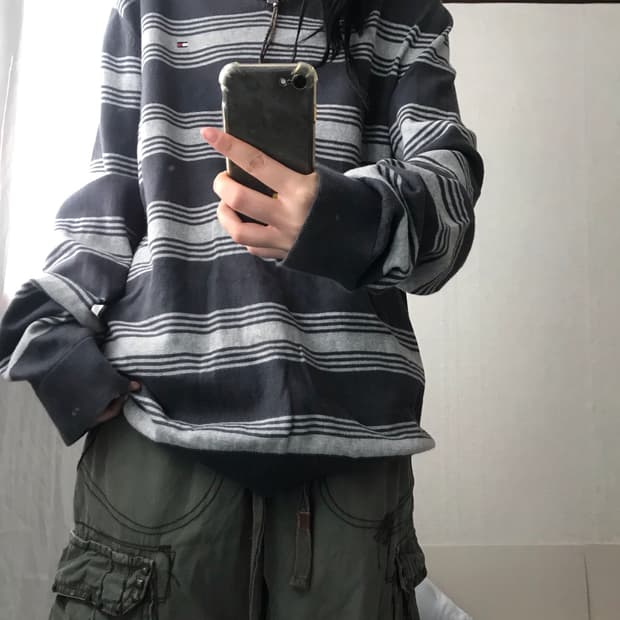 타미힐피거 스트라이프 루즈핏 니트