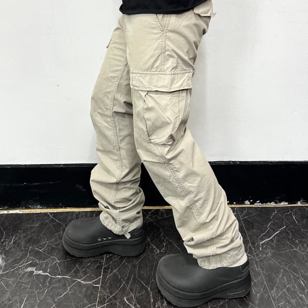 칼하트 WIP 에비에이션 카고팬츠