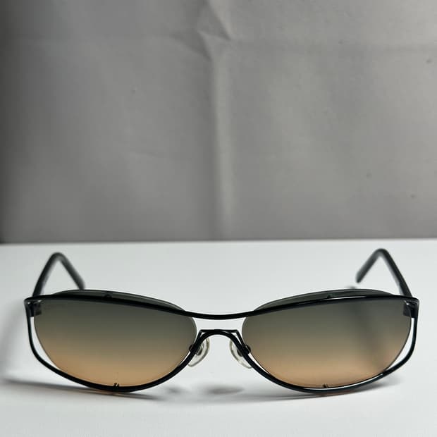 샤넬 블랙 메탈 오벌 Y2K 리바이벌 선글라스