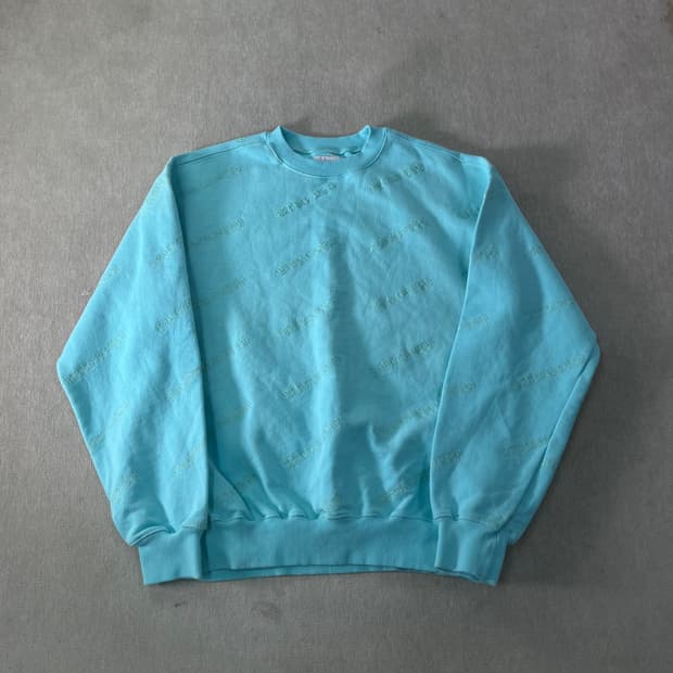 100 디스이즈네버뎃 자수로고 화이트 스카이 맨투맨