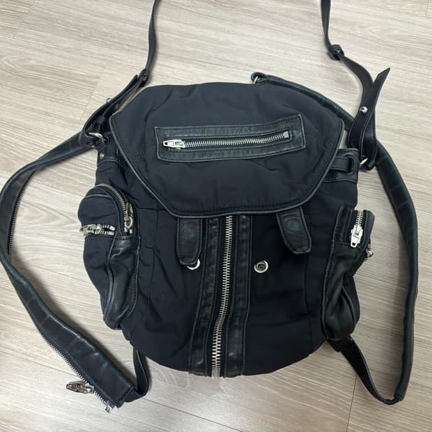 알렉산더왕 마르티 백팩 블랙