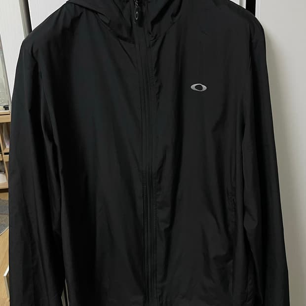 오클리 바람막이 FOUNDATIONAL JACKET