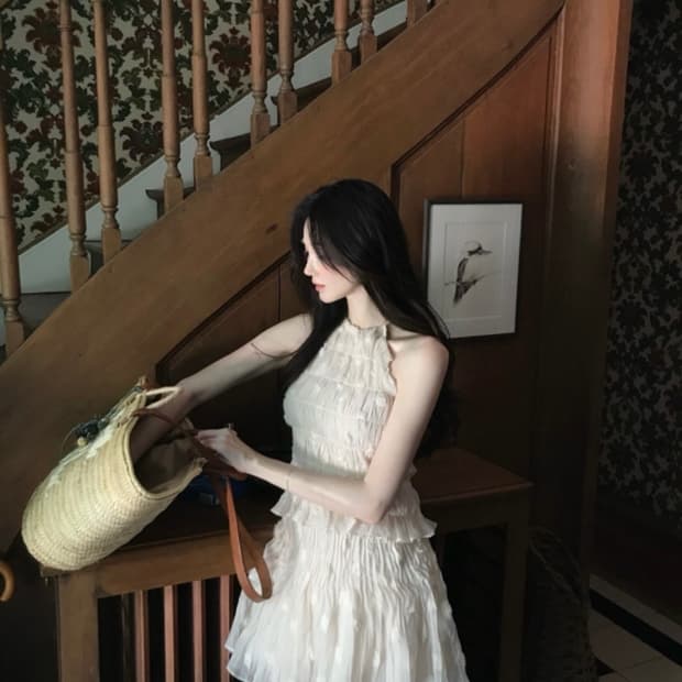 라벨르블랑 로즈 홀터 탑 스커트 셋업