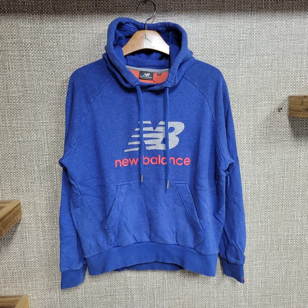 95사이즈 뉴발란스 후드티